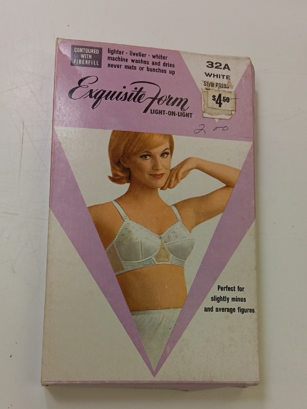 Exquisite Form White Light-On-Light Bra - Classic Support.Vintage Dead Stock 32A